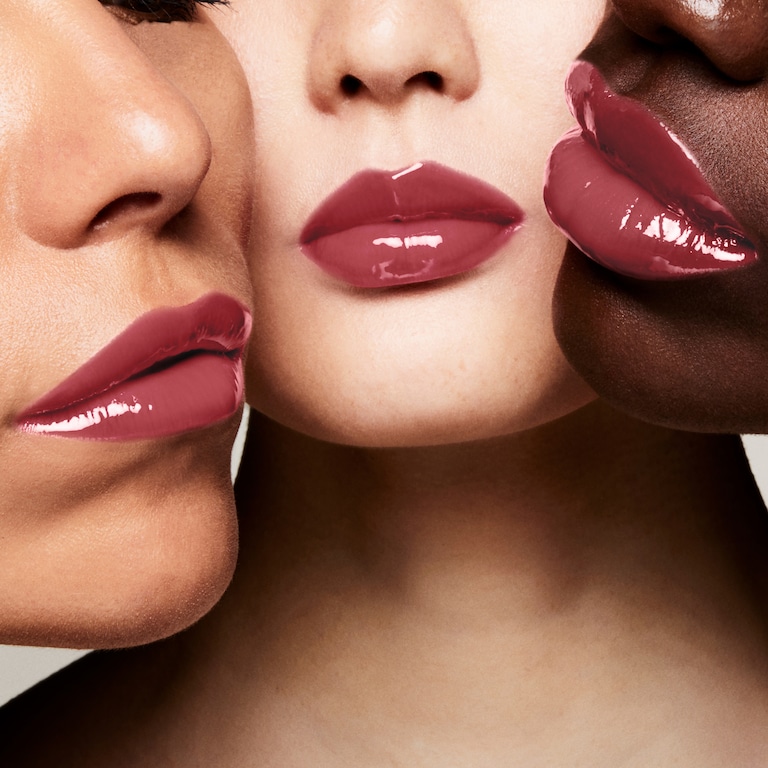Gloss Luxe, Exquise, 4, 5.5ml, Model, Multiple Skin Tone